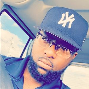 Meet your Posher, Jonathan